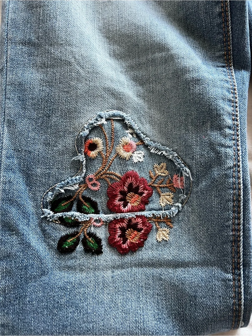 Women’s Light Blue Embroidered Skinny Jeans